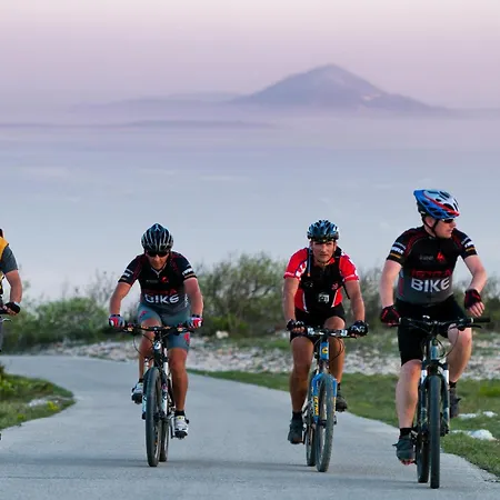 Dom wakacyjny Bateli 06