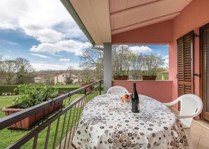 Holiday Home Bateli 06