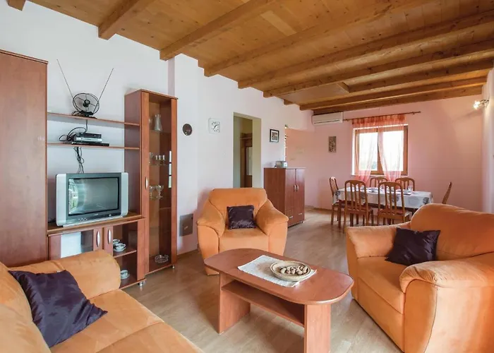 Holiday home Holiday Home Bateli 06 Zeliski