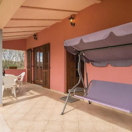 Awesome Home In Bateli With Wifi Holiday home