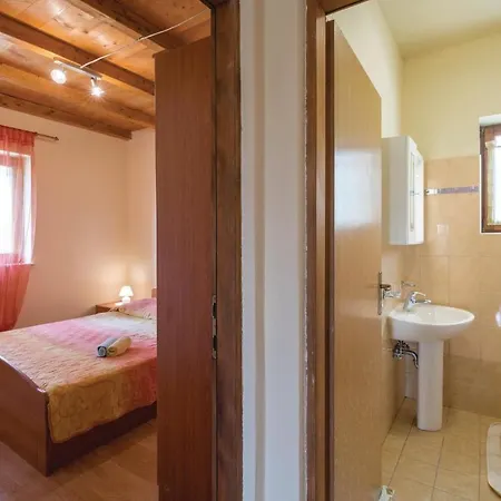 Awesome Home In Bateli With Wifi Holiday home *